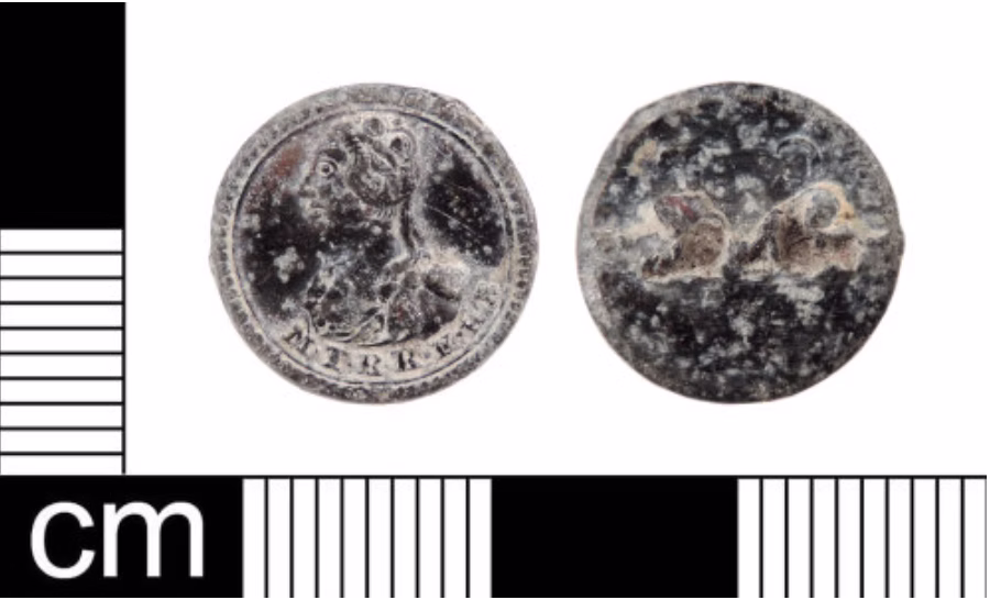 Maria Theresa Cuff Link.png